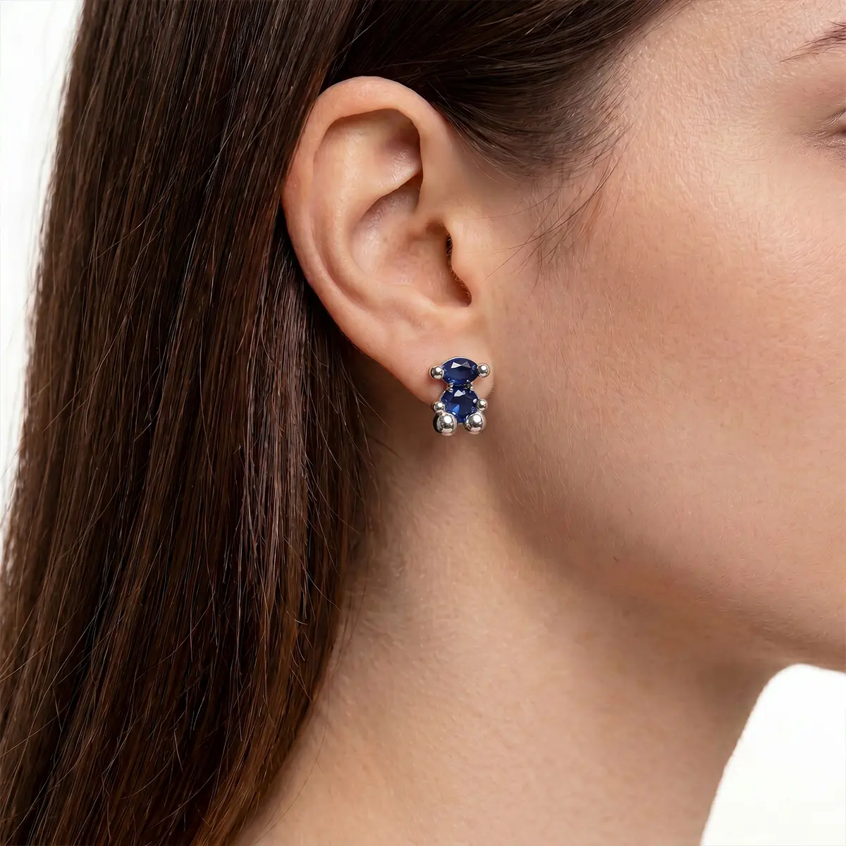 Cute multicolored bear-shaped cubic zirconia stud earrings for women. Hypoallergenic, 18K gold-plated copper. Exquisite, versatile, and petite—perfect for dates, commuting, dinners, or as a gift.