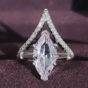 Unique Trend Inlaid Horse Eye Zircon Women's Engagement Ring Bride's Wedding Romantic Proposal Ring Jewelry