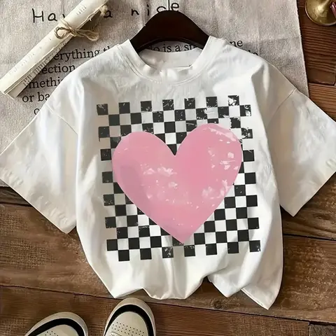 Women's Heart Print Round Neck Tee, Aesthetic Graphic Tee, Casual Fitted Short Sleeve Crew Neck T-shirt Breathable Lightweight Fabric for Summer, Fashion Lady Women's Top for Daily Wear, Casual Everyday Tee