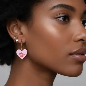 Cameo Conversation Heart Quinn