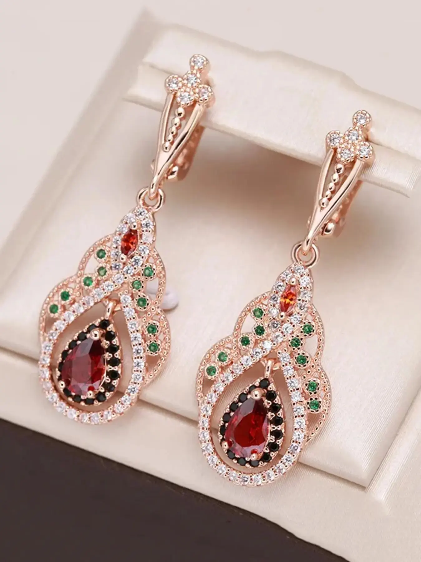 1 Pair Elegant Rhinestone & Artificial Gemstone Decorated Dangle Earrings, Vintage Water Drop Shaped Drop Earrings For Women For Gift, Jewelry Gifts, Fashionable Earrings, Elegant Daily Use Fashion Accessories For Club, Party, High Quality Earrings