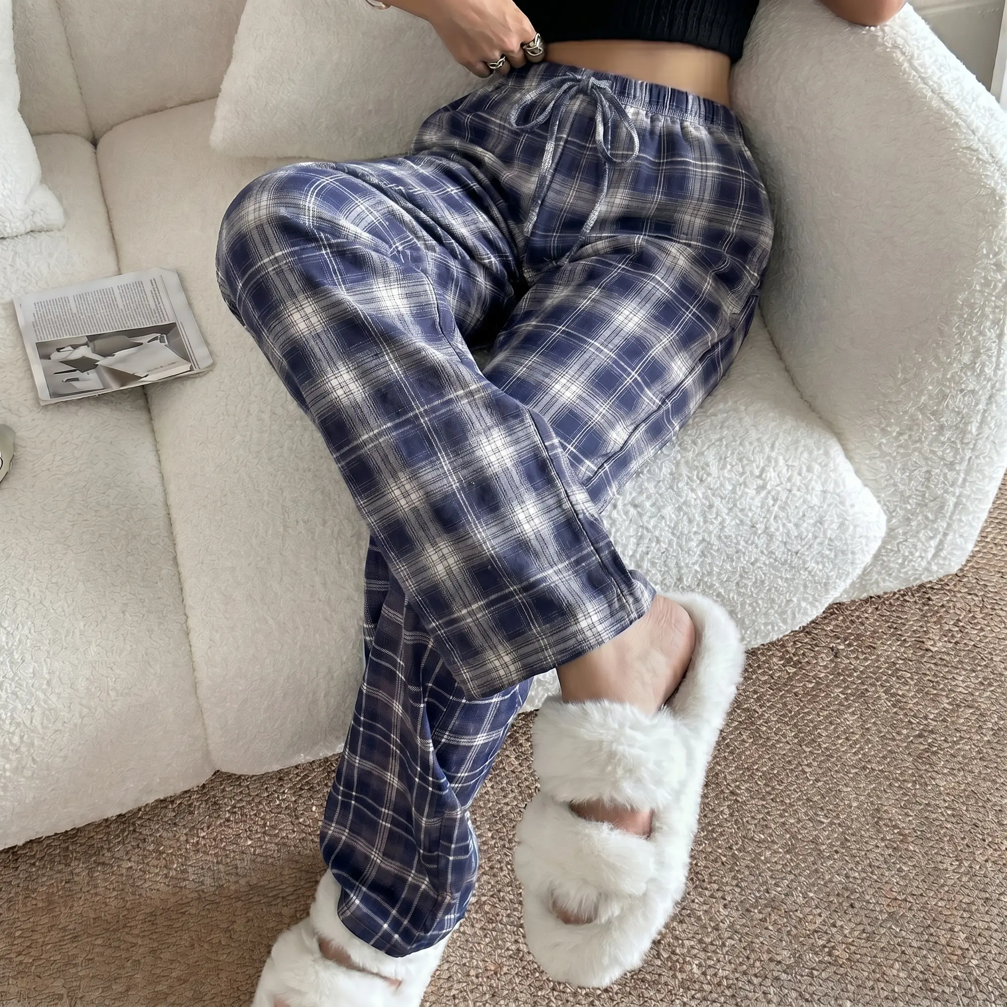 Women’s summer plaid loose casual pants, lightweight and breathable relaxed fashion long pants, suitable for travel vacations, home everyday wear, and walking outfits, 100% polyester fiber
