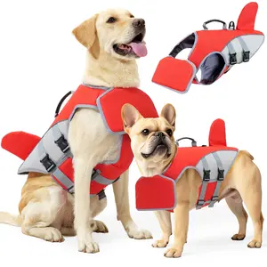 Dog life jacket with high visibility color, suitable for swimming and boating safety, adjustable and with strong buoyancy, pet life jacket for swimming Supplies
