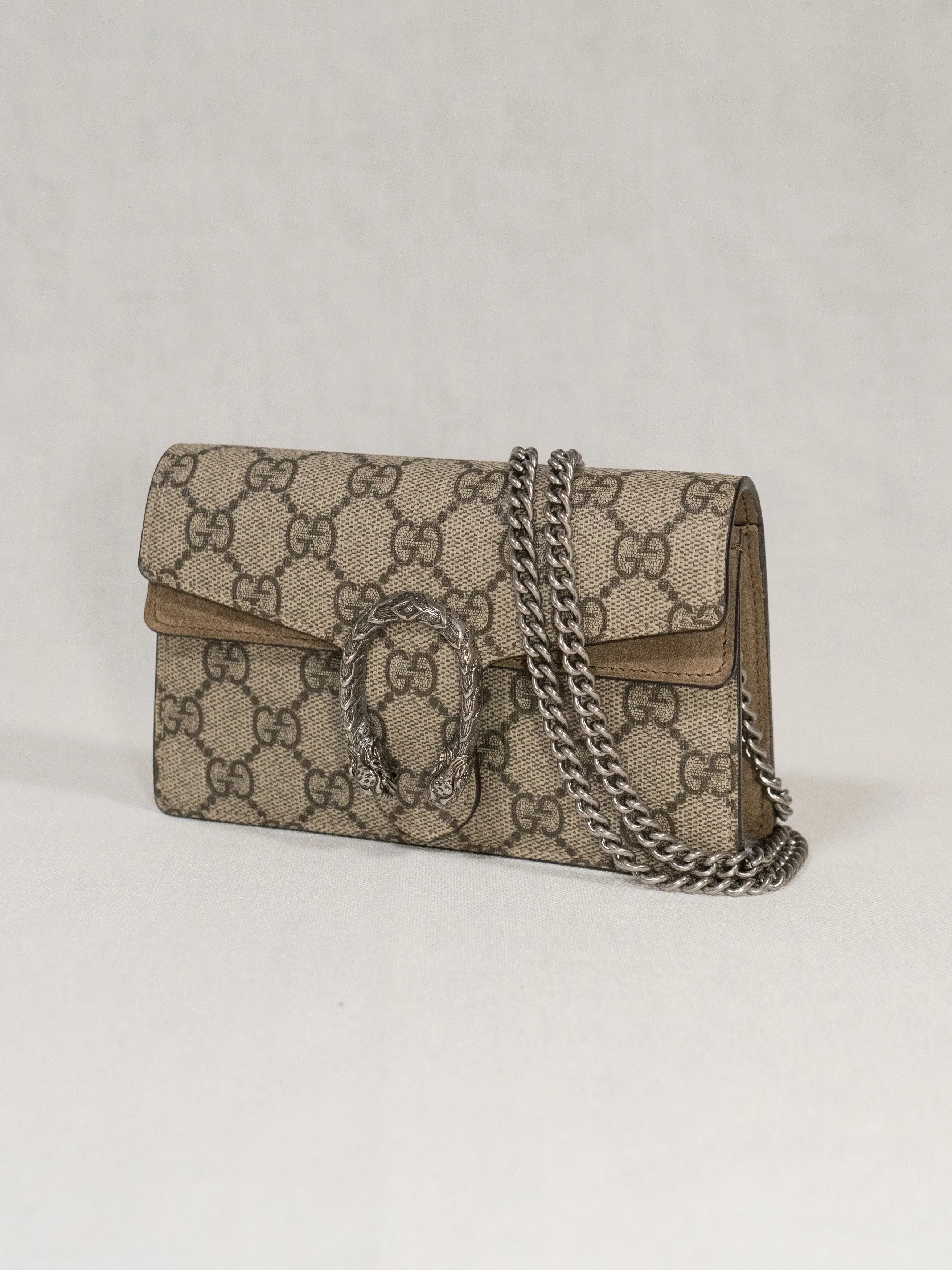 Pre-owned GUCCI GG Supreme Canvas Mini Bags Preowned Dionysus GG Supreme Super Mini Bag
