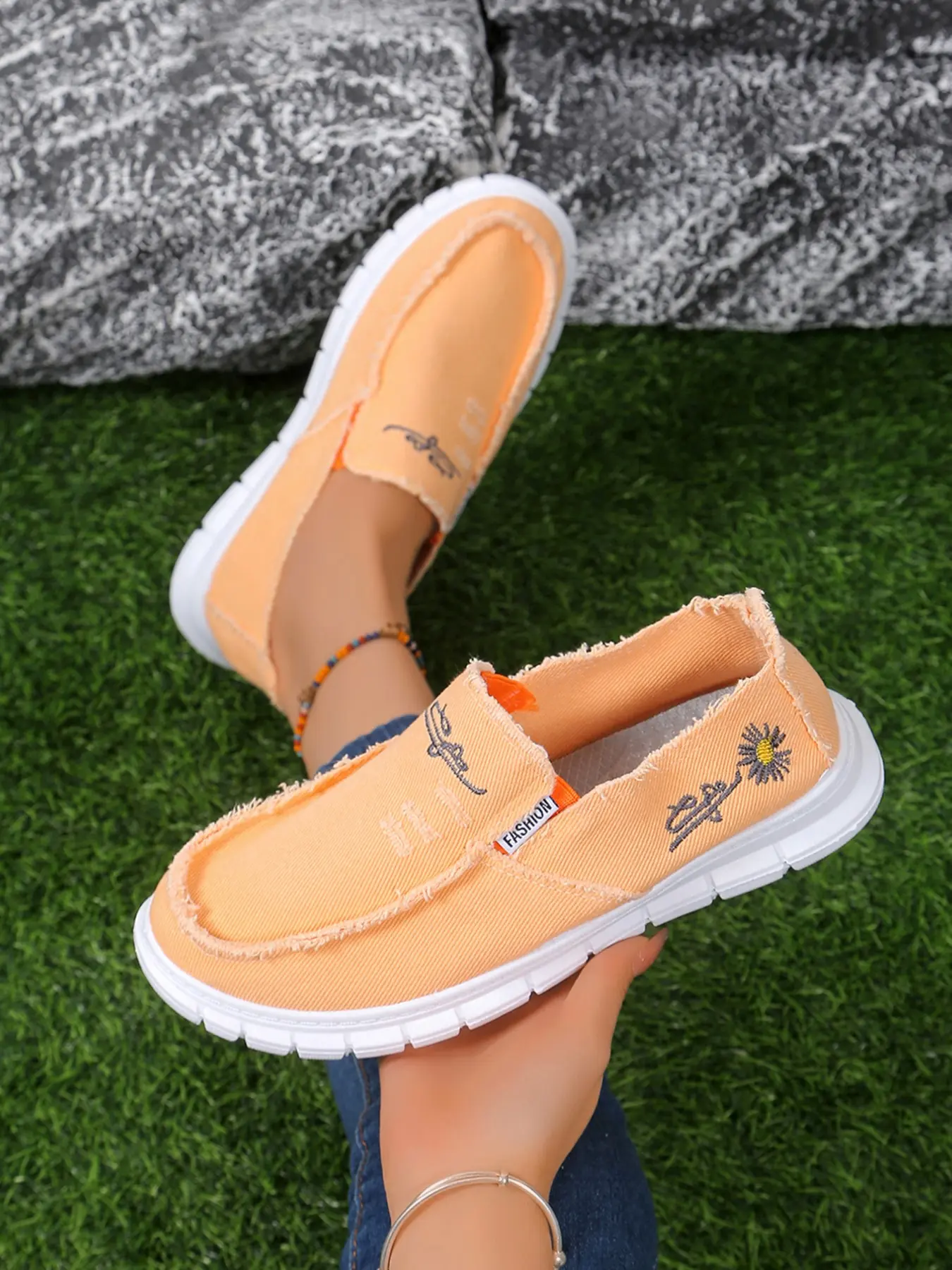 Jasmine Embroidered Denim Washed Loafers, Fashionable Loafers, Slip On Style, Unisex Casual Low Top Shoes, Smart Casual Shoes, Summer Casual Shoes, Soft Anti-Slip Wear-Resistant Fashion Canvas Shoes, Walking Shoes, Footwear