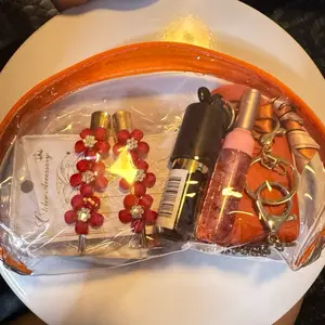 Mixed cosmetic items bag