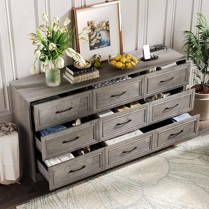 [Summergarden] Vabches Wooden Storage Cabinet 9 Drawer Wide Dresser Organizer with Charging Station Tall Dresser for Hallway Wood Dresser with Metal Handles