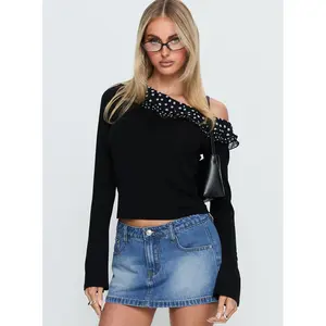 Sariya Long Sleeve Ruffle Top Black / Polka