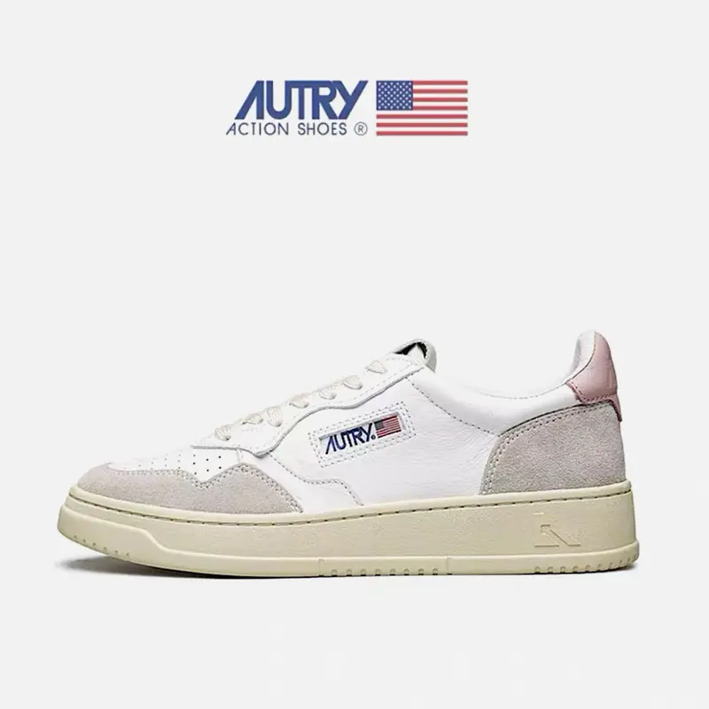 Grayish-white pink tail