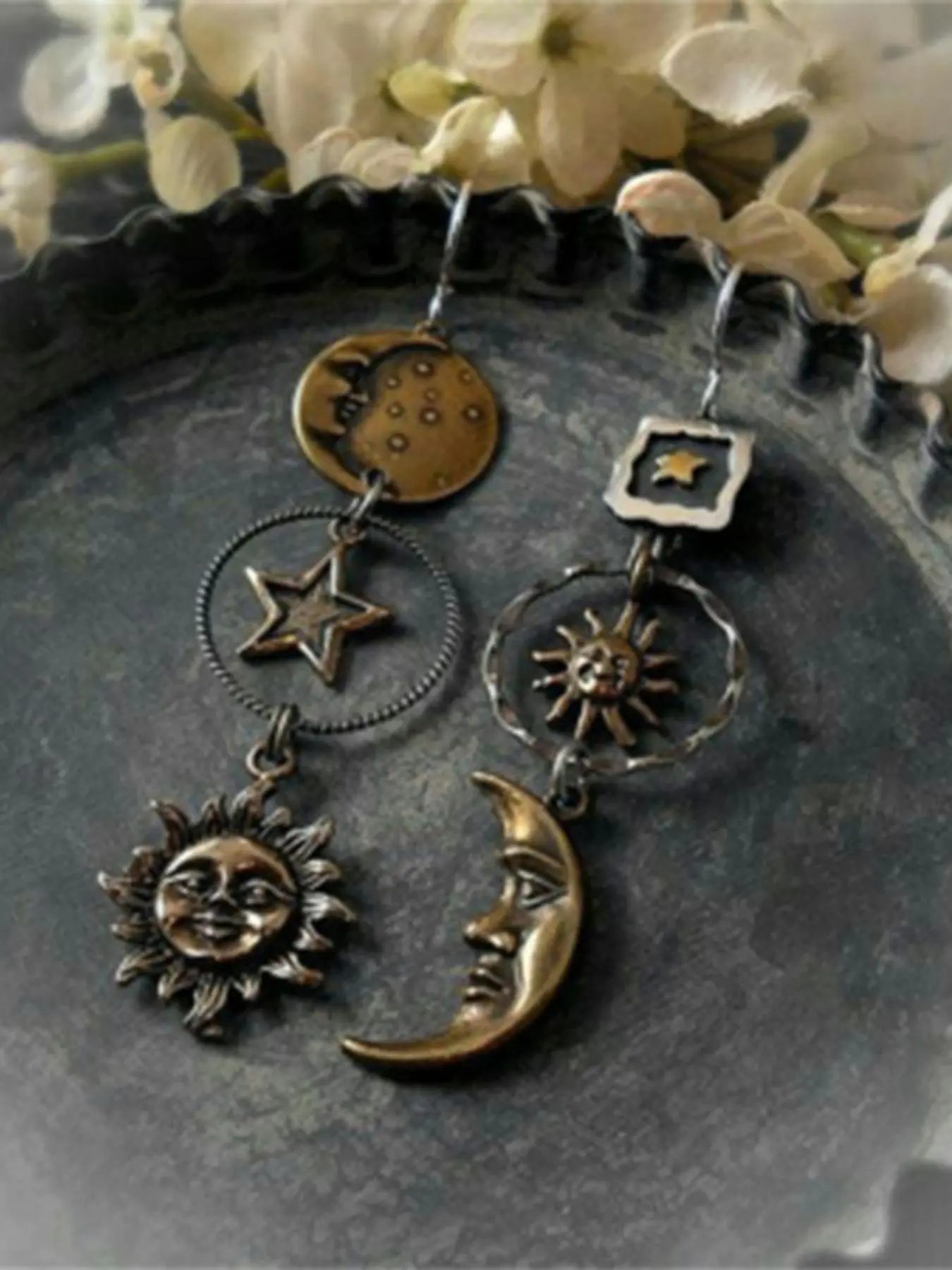 Vintage Asymmetrical Sun & Moon Design Dangle Earrings, Statement Earrings, Unique Design Earrings, Boho Style Jewelry for Women,  2024 New Styleall-match Ear Jewelry for Party, Daily Clothing Decor, Trendy Fashionable Accessories, Dangling Earrings