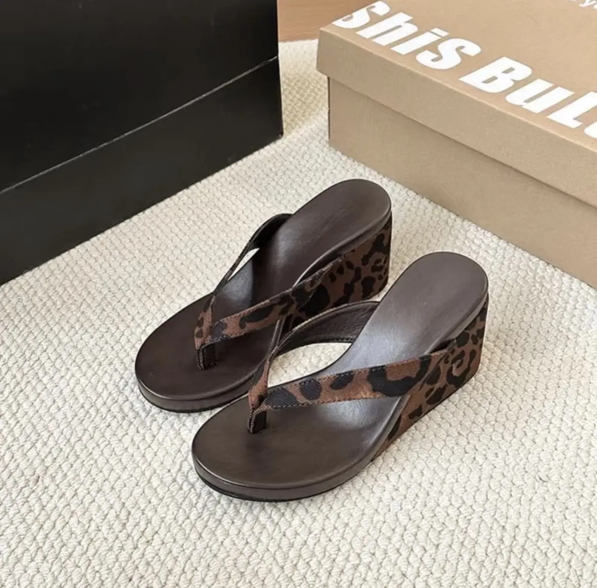 Vintage Women Platform Wedge Flip Flops, Solid & Leopard Print Open‑Toe Thong Slippers, Non‑Slip Lightweight Summer Sandals, Versatile Footwear for Shopping Dating Pool Side Casual Occasions
