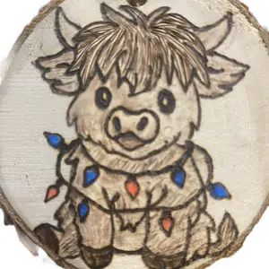 Wood Burned Highland Cow Christmas Ornament 3” Wood Slice Wrapped in Christmas Lights Rustic Farmhouse Holiday Decor