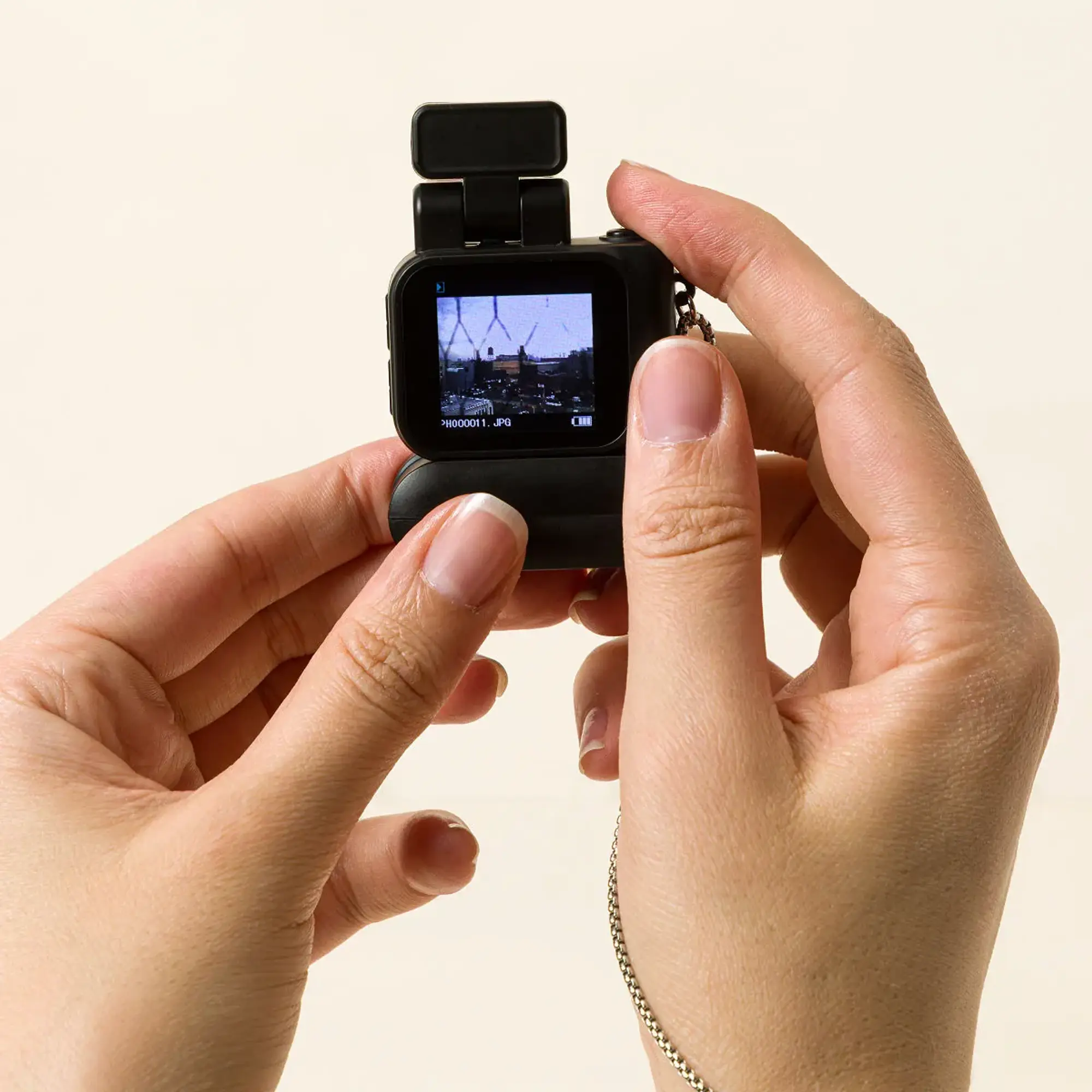 Wearable Retro Mini Camera Wearable Retro Mini Camera
