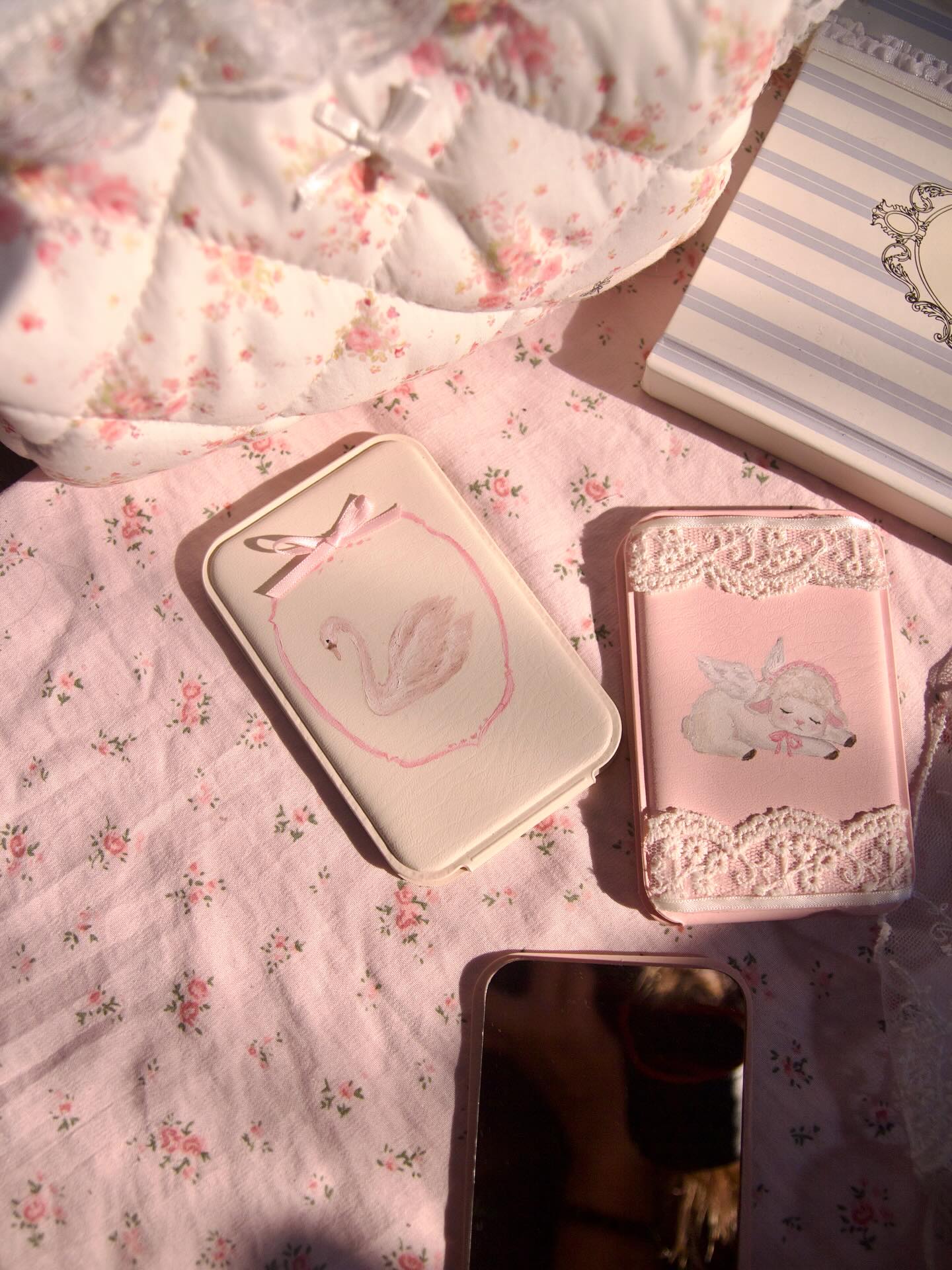 Handmade Drawing Mirror Portable Accessories  Cute Aesthetic Vanity Mirror Gift Compact Mirror