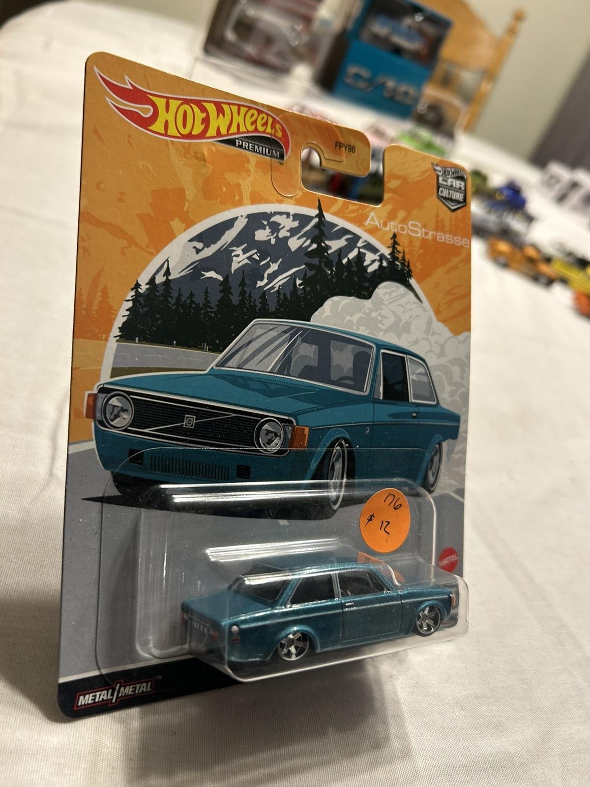 Hotwheels Premium Autostrasse 1973 Volvo 143gl