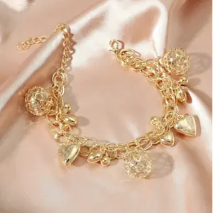 Metal alloy heart ball pendant bracelet, holiday jewelry gift or daily wear for womenMetal alloy heart ball pendant bracelet, holiday jewelry gift or daily wear for women