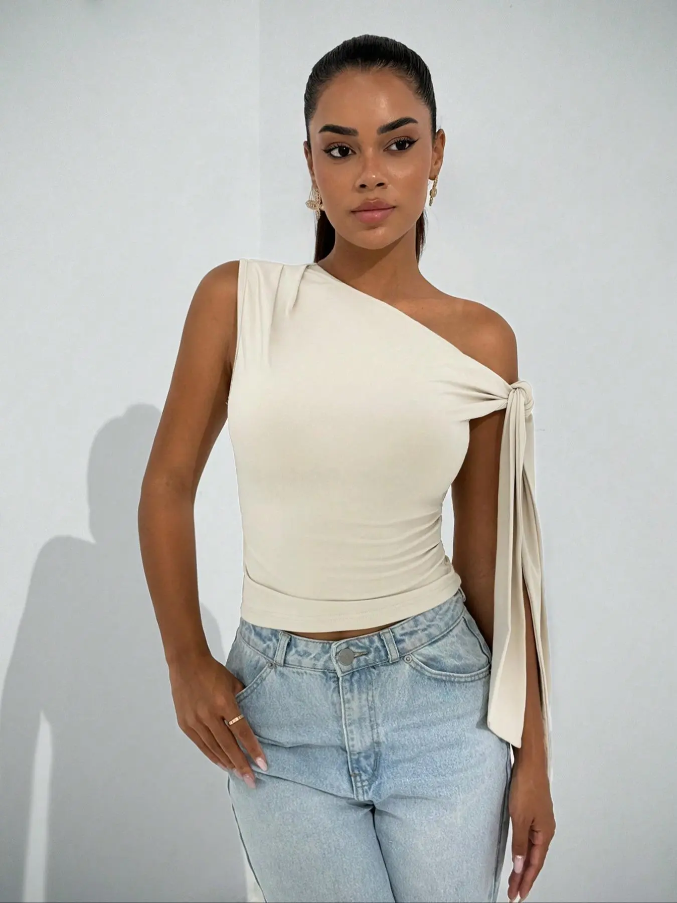 Women's Asymmetrical Hem One Shoulder Top, Casual Solid Color Top for Daily Wear, Ladies Clothes for All Seasons, Shirts, Asymmetrical Design