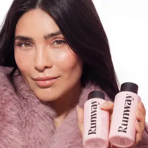 Behind the Scenes - Skin Perfecting Essence