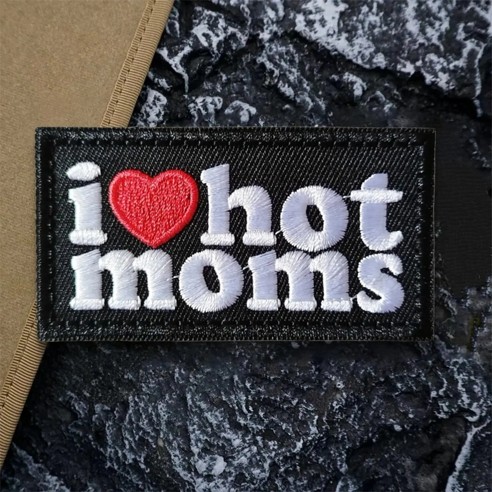 I LOVE HOT MOMS Tactical Embroidered Patch Embroidered Letters Funny Hook&Loop Meme Patches Morale Badge Military Army Armband Backpack Stickers