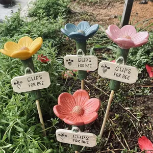 Garden Resin Bee Water Station, Outdoor Decorative Colorful Butterfly Bath Tub, Flower Shape Insect Sprinkler, Perfect Gift, Bee Feeding Station, Outdoor Decoration