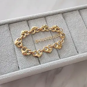 Heart Charm Bracelet Gold Color Adjustable Minimalist Design Perfect for Women Stainless Steel Corazon 7in a 9in