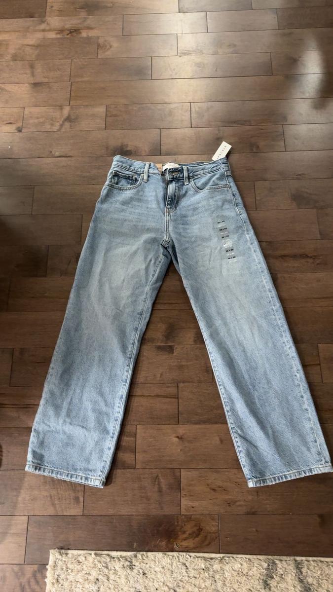 Item: Black, 28W x 30L