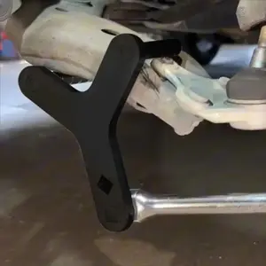 [Heavy duty Disassembly Tool] 1 piece of durable Y-shaped car lower control arm and ball joint disassembly tool - car lower control arm pry bar tool, suitable for cars, trucks, and motorcycles, car lower arm disassembly tool (black)