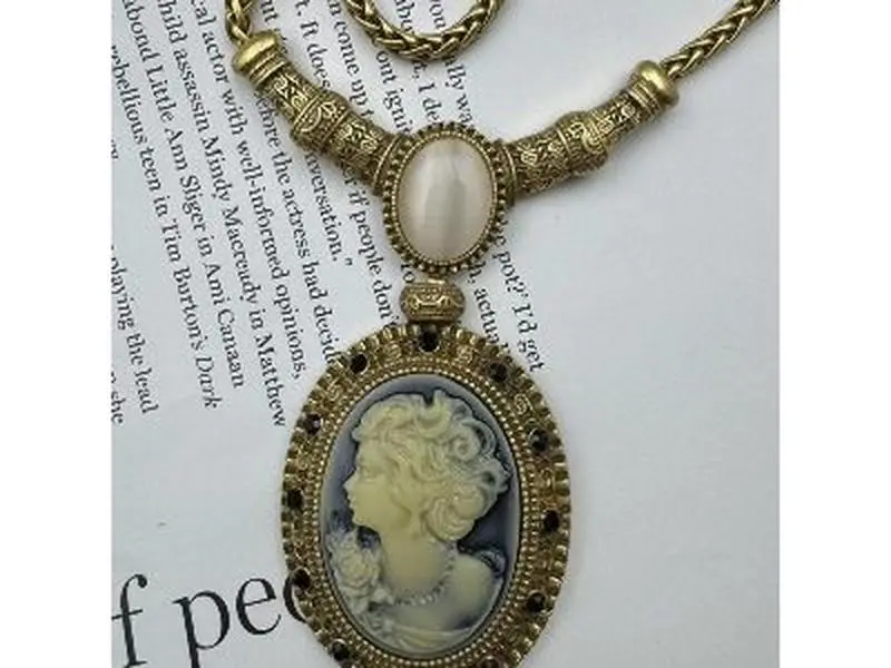 Lady Cameo Necklace Enamel Medal Necklace,Oval Lady Maiden Cameo Necklace,Vintage Court Jewelry for Women