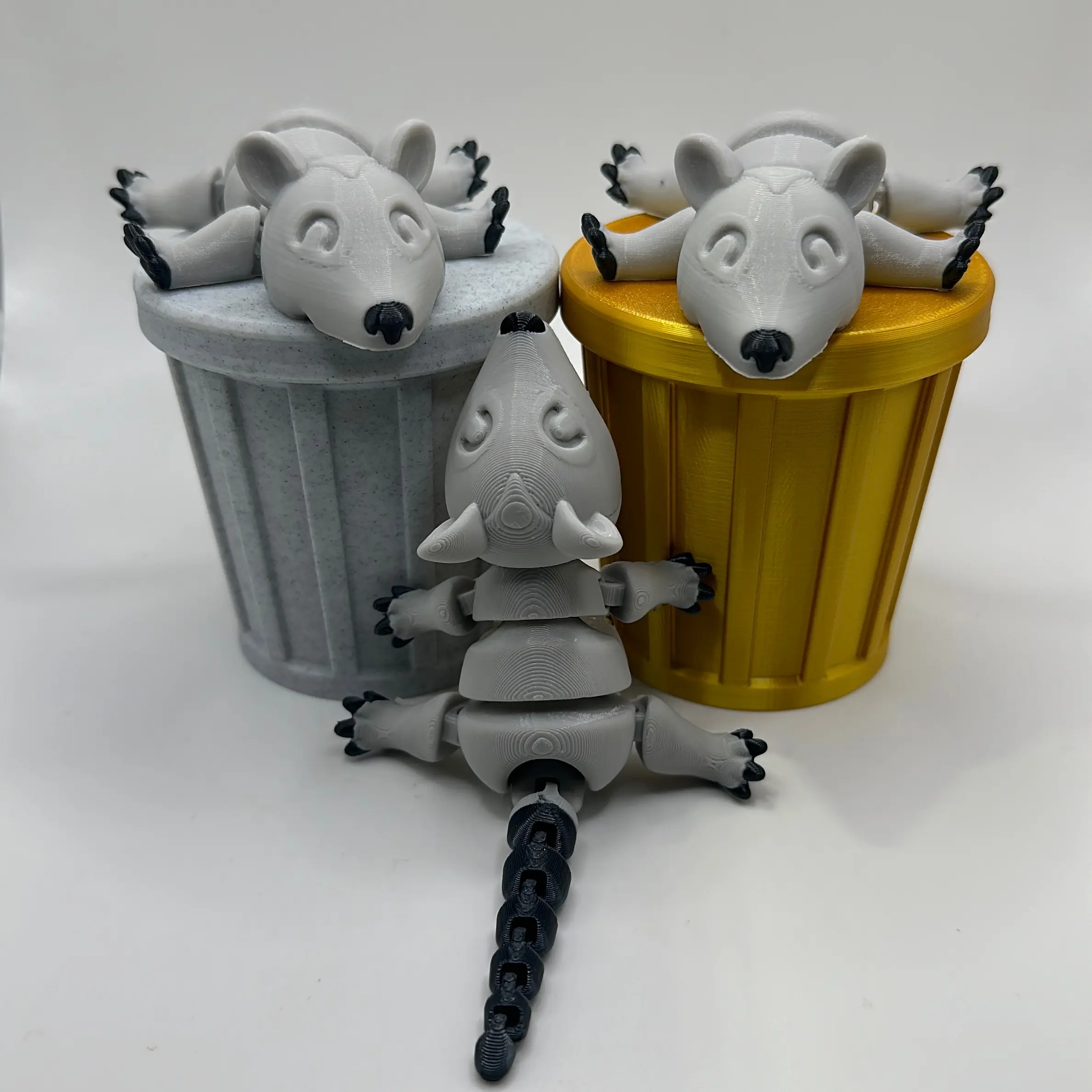 Articulated Possum Figurine – 5.5” 3D Printed Desk Toy with Optional Trash Can – Cute Poseable Decor or Gift