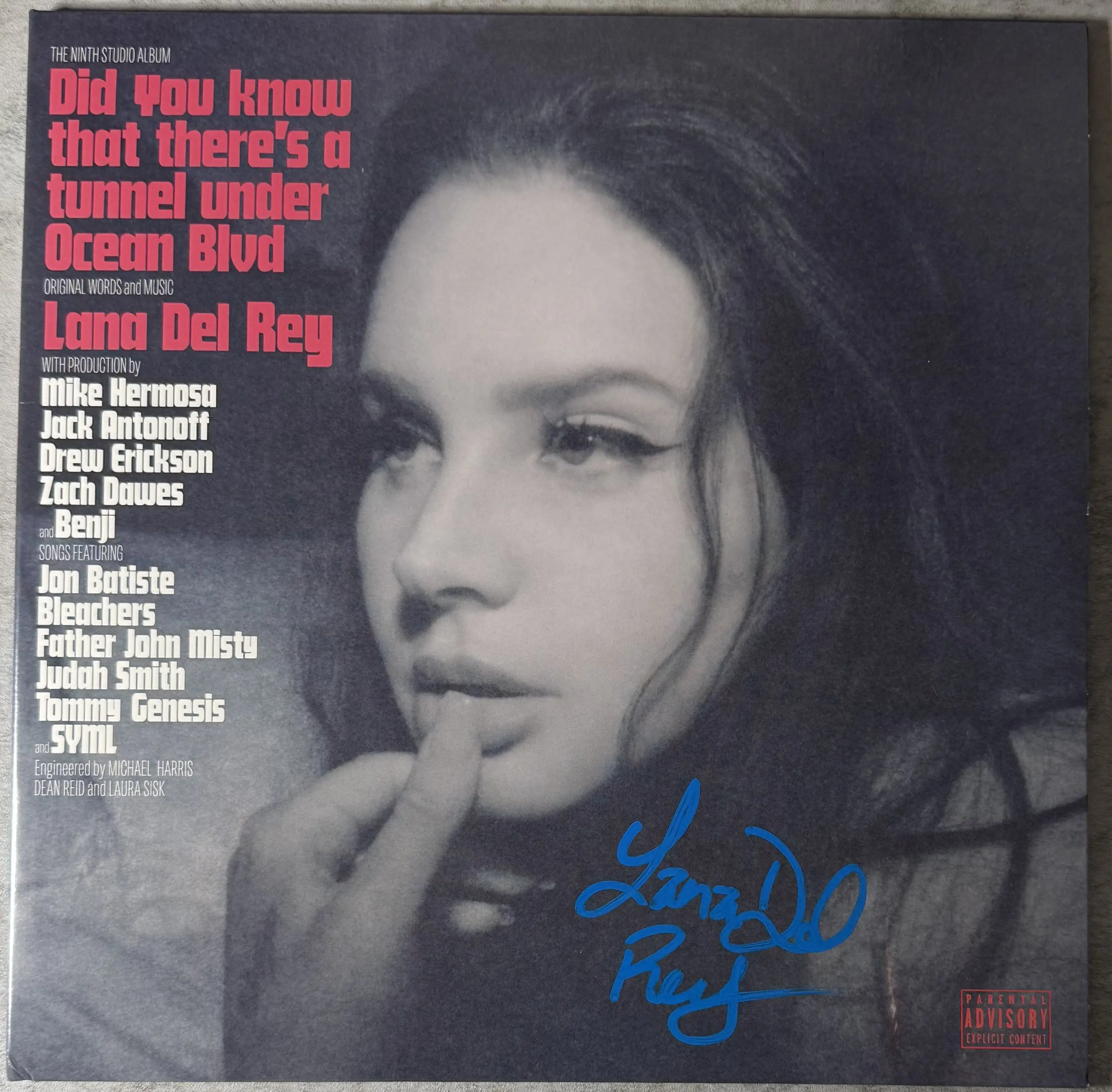 AUTOGRAPHED Lana Del Rey - Did You Know That There's a Tunnel Under Ocean Blvd - NM/VG+ Pink Vinyl