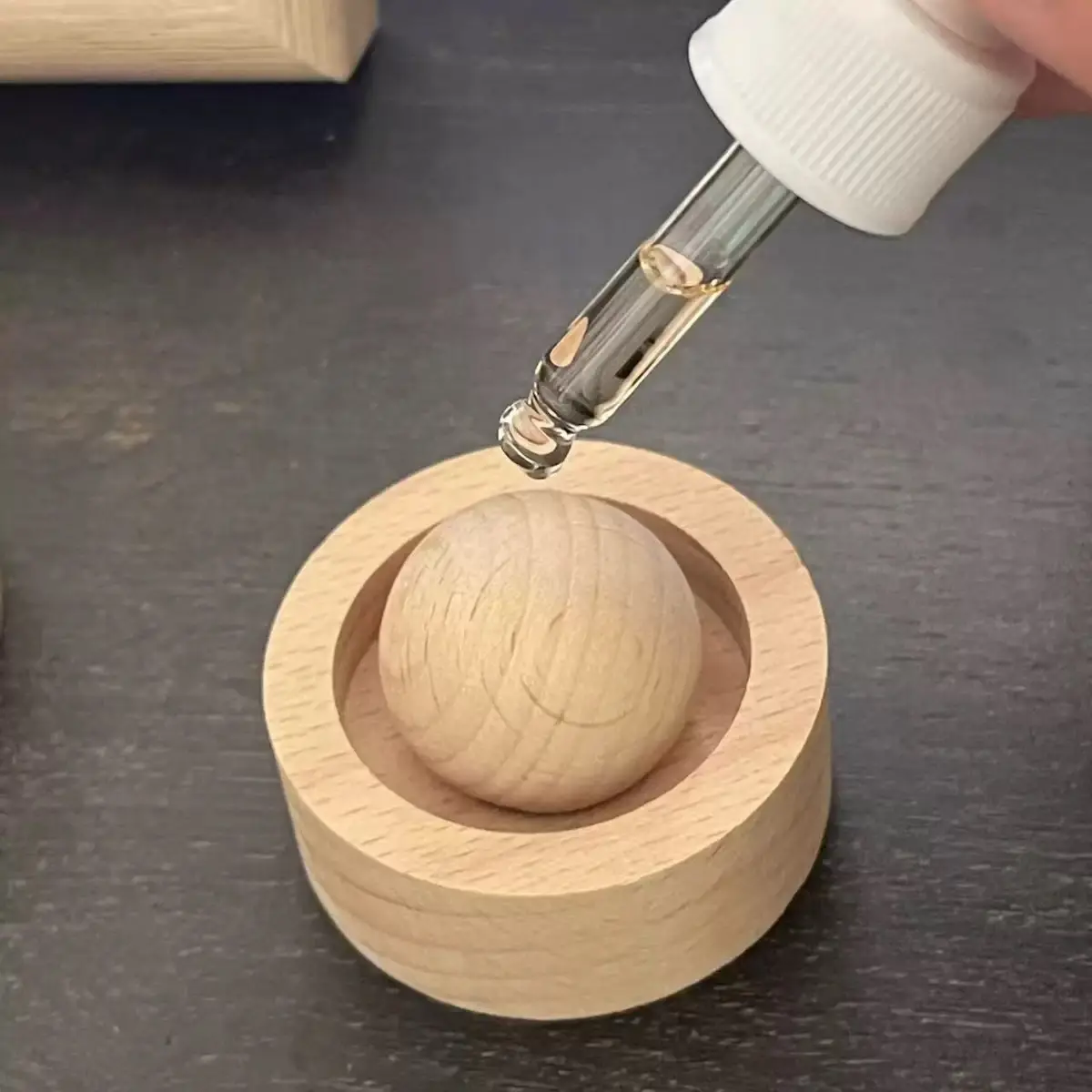 Beechwood round ball diffuser