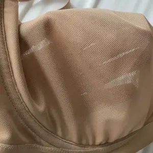 Product Review of HSIA Bella Women's Convertible Strapless Minimizer Bandeau Bra Underwire Unlined for Large Bust from B**t