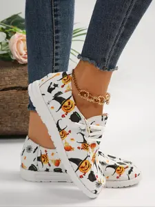 Halloween Canvas Hiking Slip-On Shoes, Comfortable Lightweight Footwear for Festive Outings, Perfect for Trick or Treating