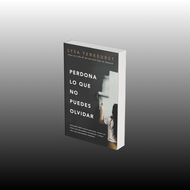 Perdona lo que no puedes olvidar: Descubre cómo seguir adelante, hacer las paces con recuerdos dolorosos y crear una vida nuevamente hermosa by Lysa TerKeurst [Paperback Book] Workbook