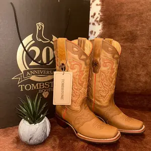 Honey Roja Tombstone Women’s Boots