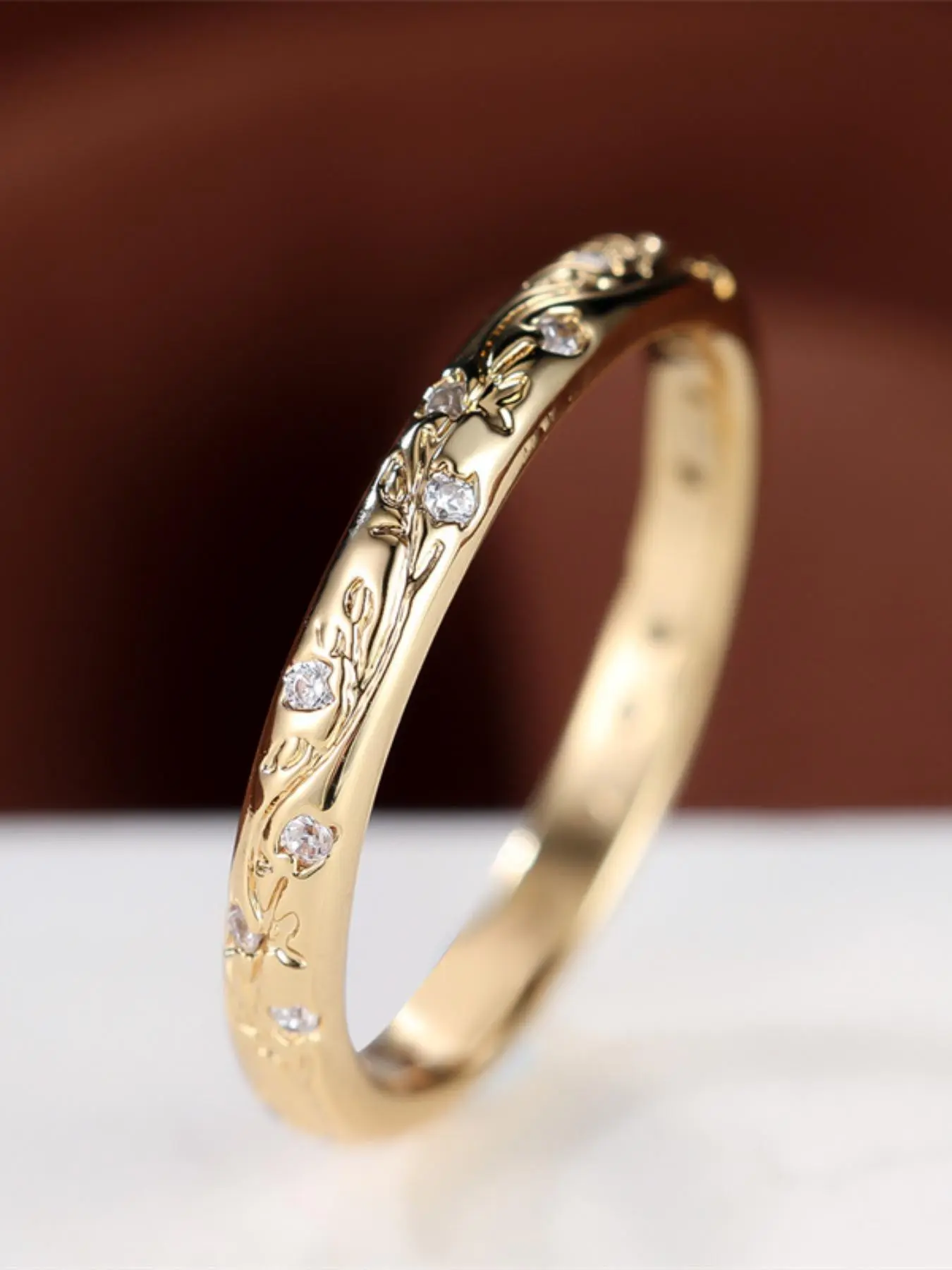 Women's Elegant Floral Engraved Ring with White Cubic Zirconia Decoration, Cubic Zirconia Rings, Beautiful Rings, Exquisite Trendy Ring, Fashionable Jewelry for Women As Engagement Wedding Jewelry, Wedding Promise Rings