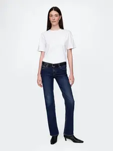 Gap Women's Low Rise '90s Slim Straight Jeans