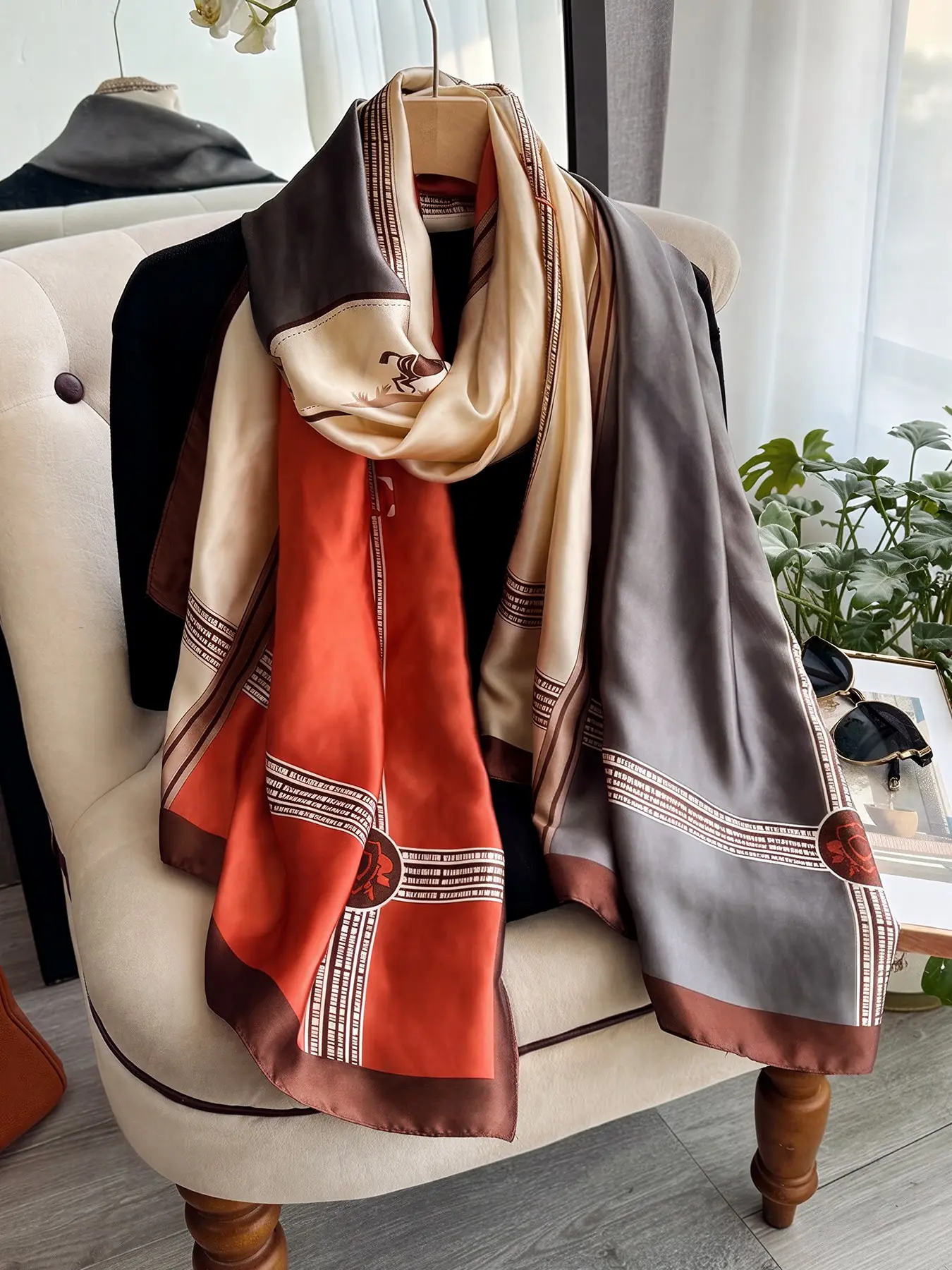 Horse Pattern Scarf for Women and Girls, Animal Pattern Fashion Print Headscarf for All Season Everyday Use, Stylish Gift for Birthdays and More