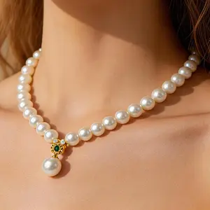 Women’s Elegant Pearl Choker Necklace with Vintage Emerald & Zircon Pendant, Round Pearl Strand Chain, Timeless Royal Style Jewelry for Bridal, Wedding, Anniversary, Mother’s Day Gift for Her