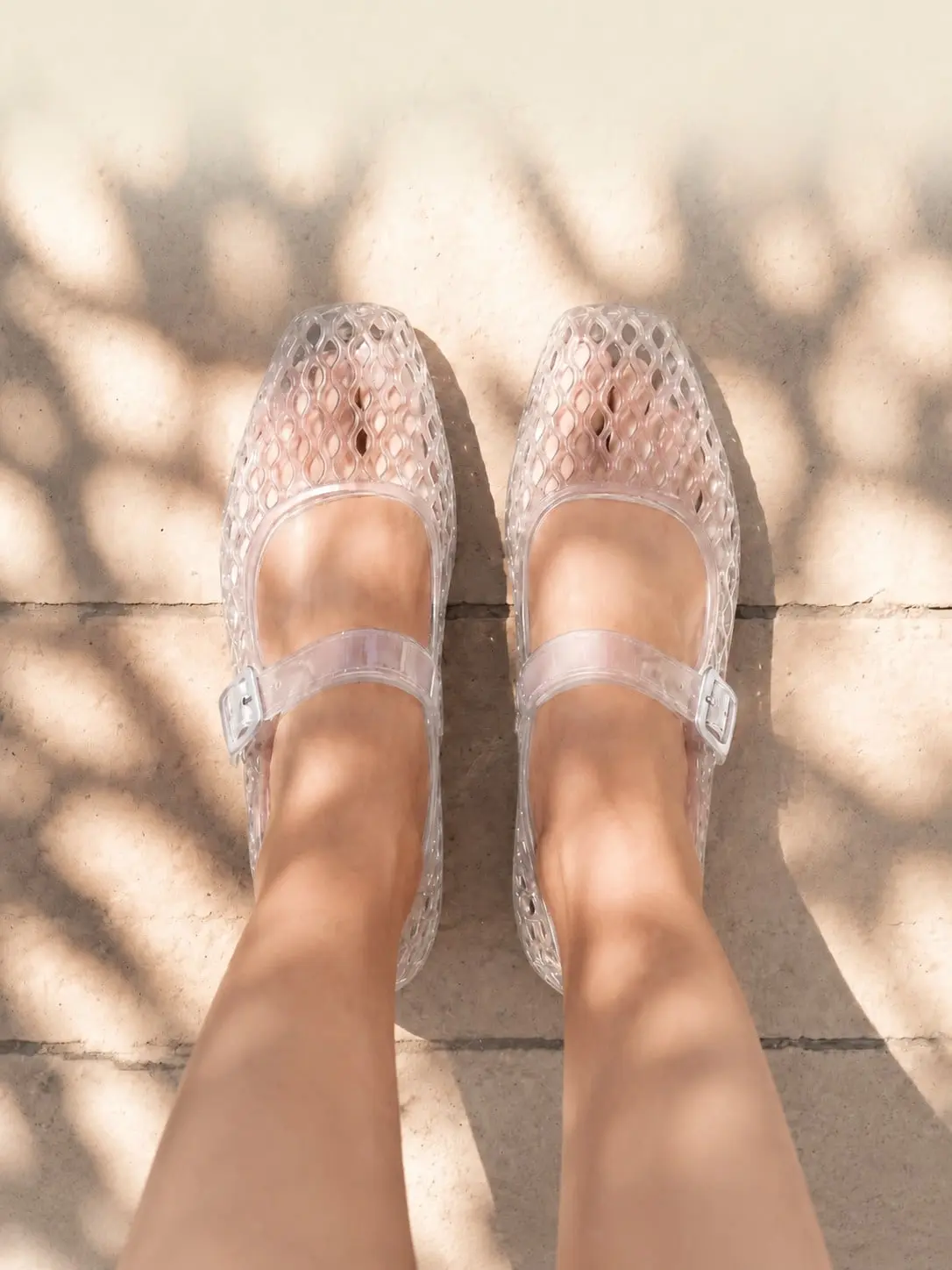 Women Clear Jelly Mary Jane Shoes Lightweight Breathable Hollow Out Flat Sandals Slip On Beach Vacation Shoes