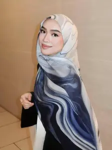 Women's Elegant Ocean Waves Printed Hijab Scarf, Breathable Beach Long Shawl, Muslim Fashion Daily Wear, Stylish Balinese Wave Headscarf