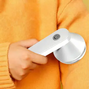 Electric Hairball Trimmer, USB Rechargeable Fabric Lint Remover with Replaceable Blades, Portable Fabric Shaver, Portable Lint Remover for All Clothes