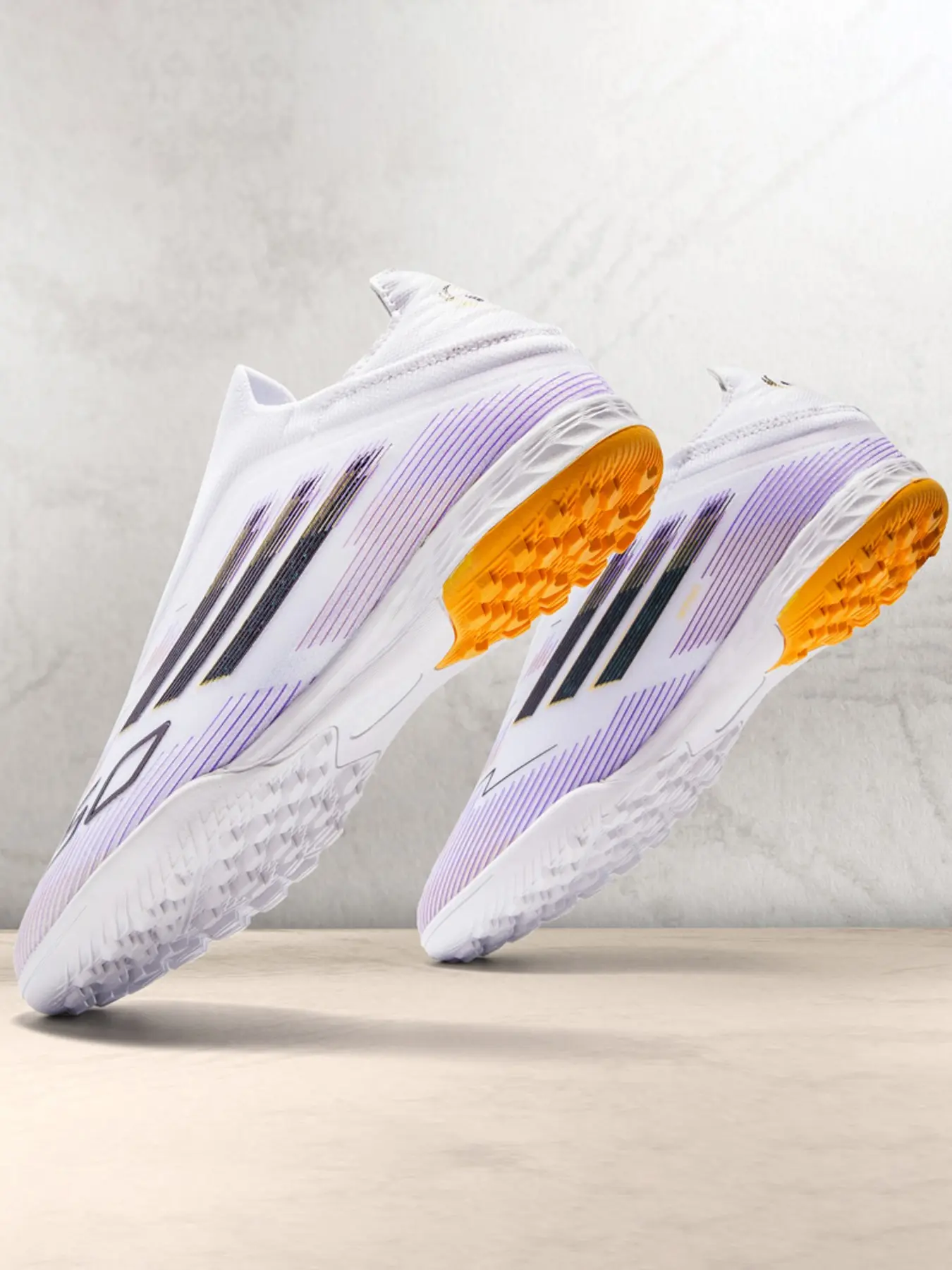 Men's Football Shoes Short Studs Comfortable Adult Competition Sports Shoes Outdoor Men's Shoes Youth Couple Same Style Training Shoes Soccer Shoes Soccer Cleats Football Boots Athletic Shoes