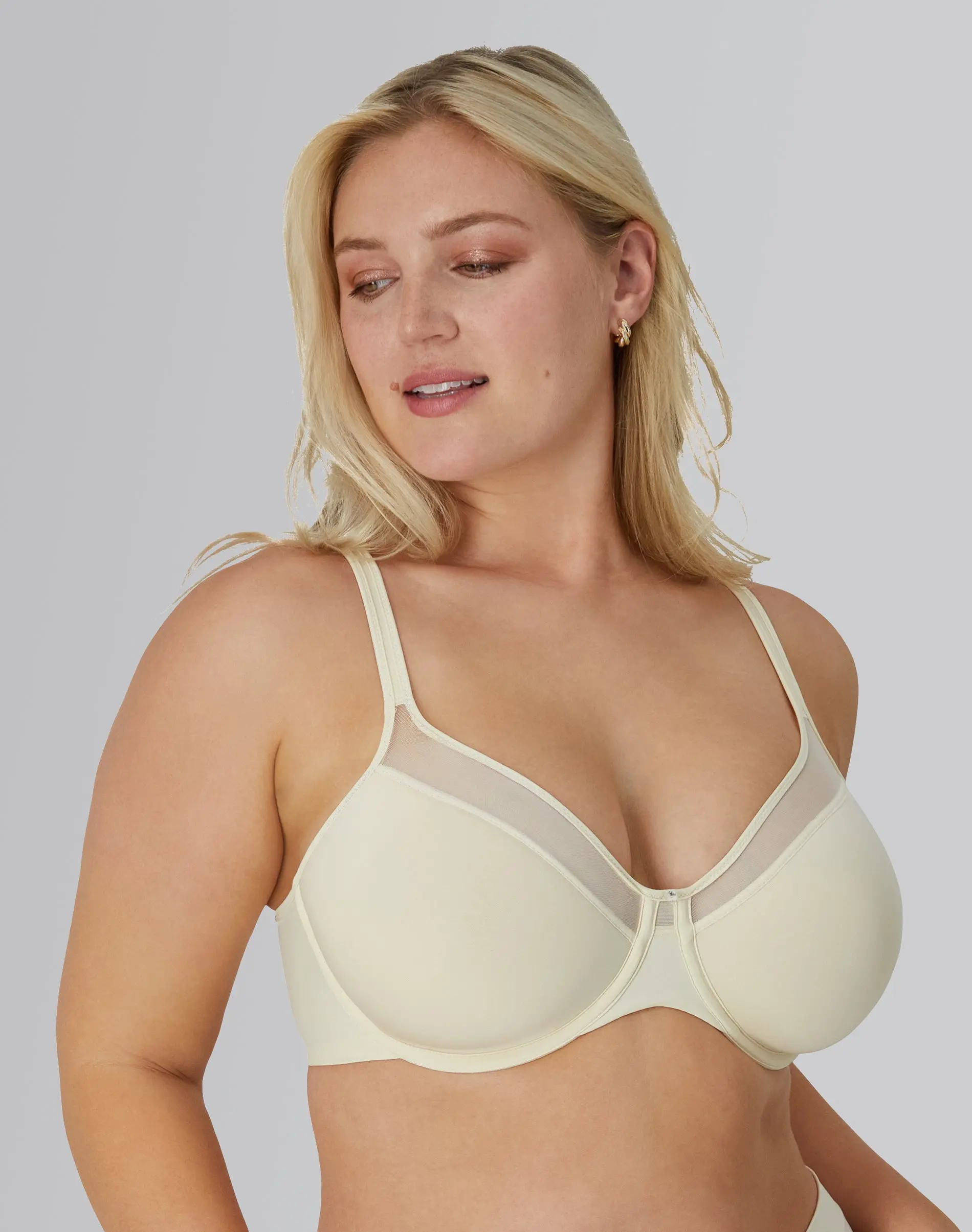 Bali Underwire Bra One Smooth U Ultra Light Comfortable Fit Everyday Support Breathable Smooth T-Shirt Bra Design Convertible Straps Women's Df3439