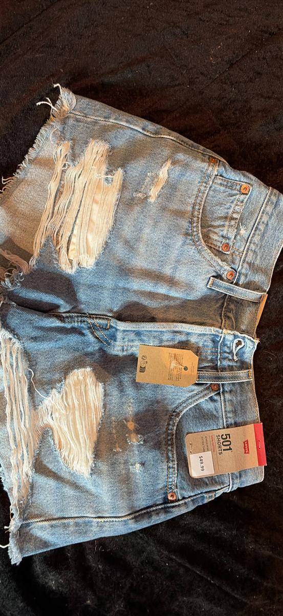 Item: Quiet Riot, 27