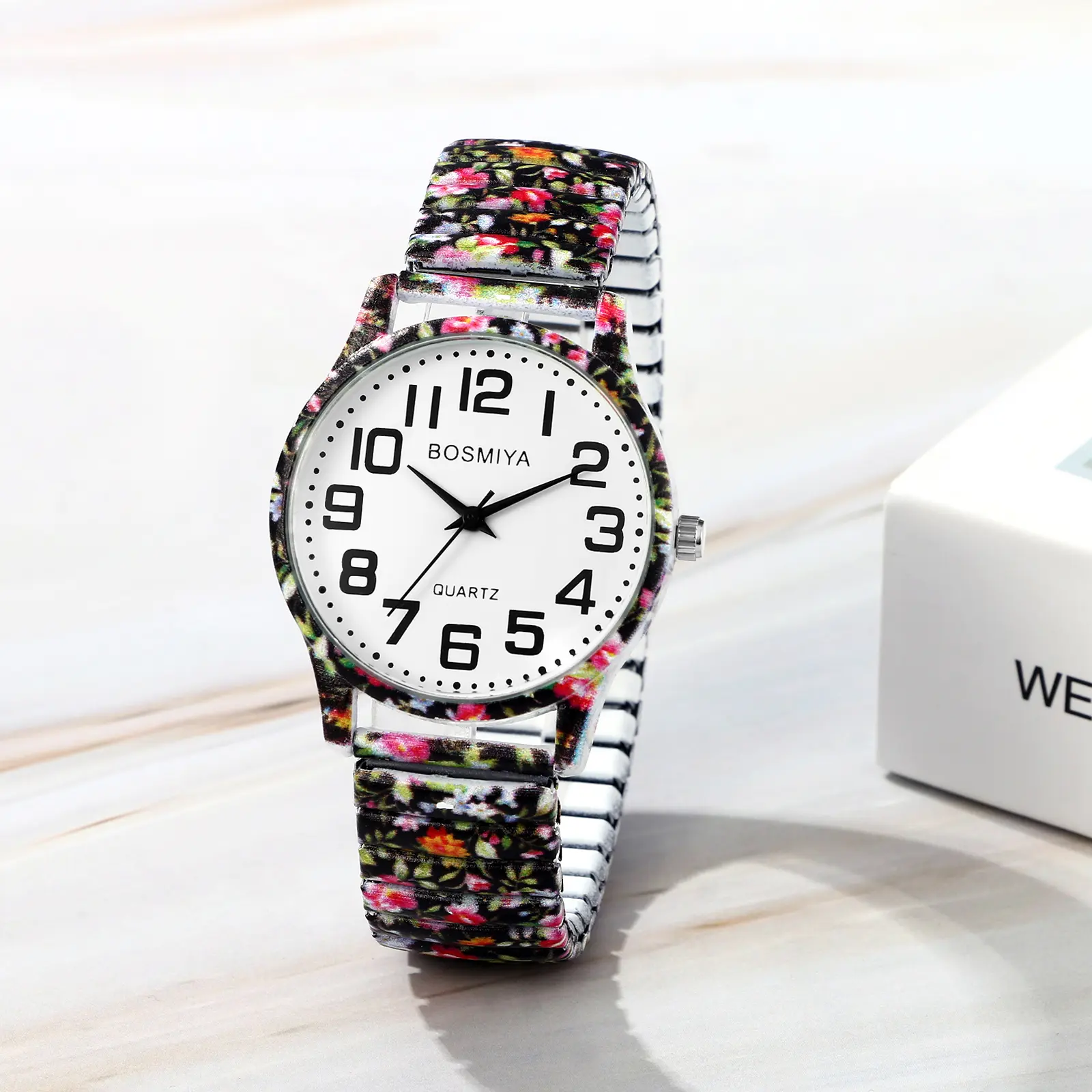 OIDEA Women's Bohemian Print Elastic Expansion Band Watch - Bracelet-Style, Multi-Colored, Colorful, Fashion Quartz Analog Watch with Easy-Read Big Arabic Numerals, Bracelet-Style Quartz Watches, Multi-Colored Quartz Watches