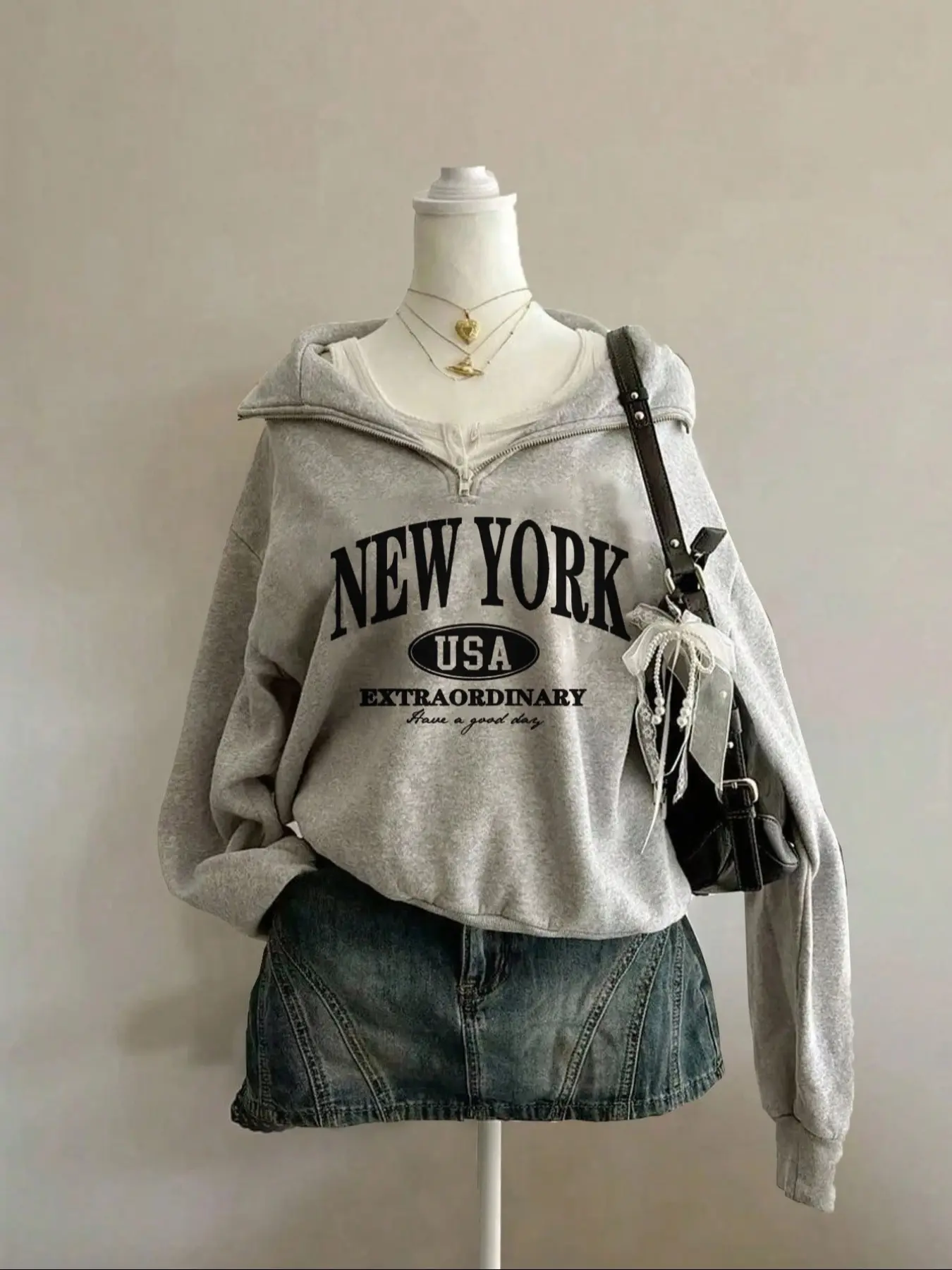 Tiktok Trendy New York Half-Zip Women's Cropped Hoodie Sweatshirt, Light Letter Print, Loose Fit Short Style, Perfect Layering Piece for Fall & Winter