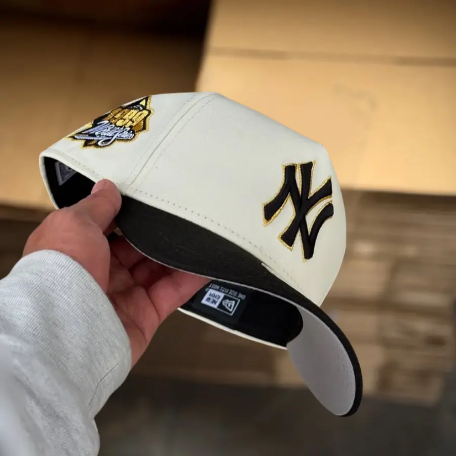 New Era New York Yankees Cream Black 9FORTY Adjustable Baseball Cap NY Embroidered Logo Gold Outline World Series Side Patch Curved Brim Hat Unisex