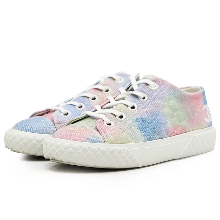 Pre-owned CHANEL Canvas Small Leather Goods Matelasse Sneakers