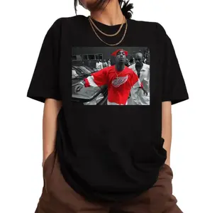 100% Cotton Vintage 90S Tupac Shakur Graphic Tee West Coast Hip Hop Legend 2Pac Rap Merchandise Retro Style Bootleg Shirt Golf Gift T-Shirt For Men And Women F48